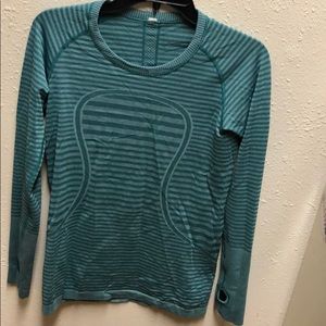 Lululemon Swiftly Tech LS top